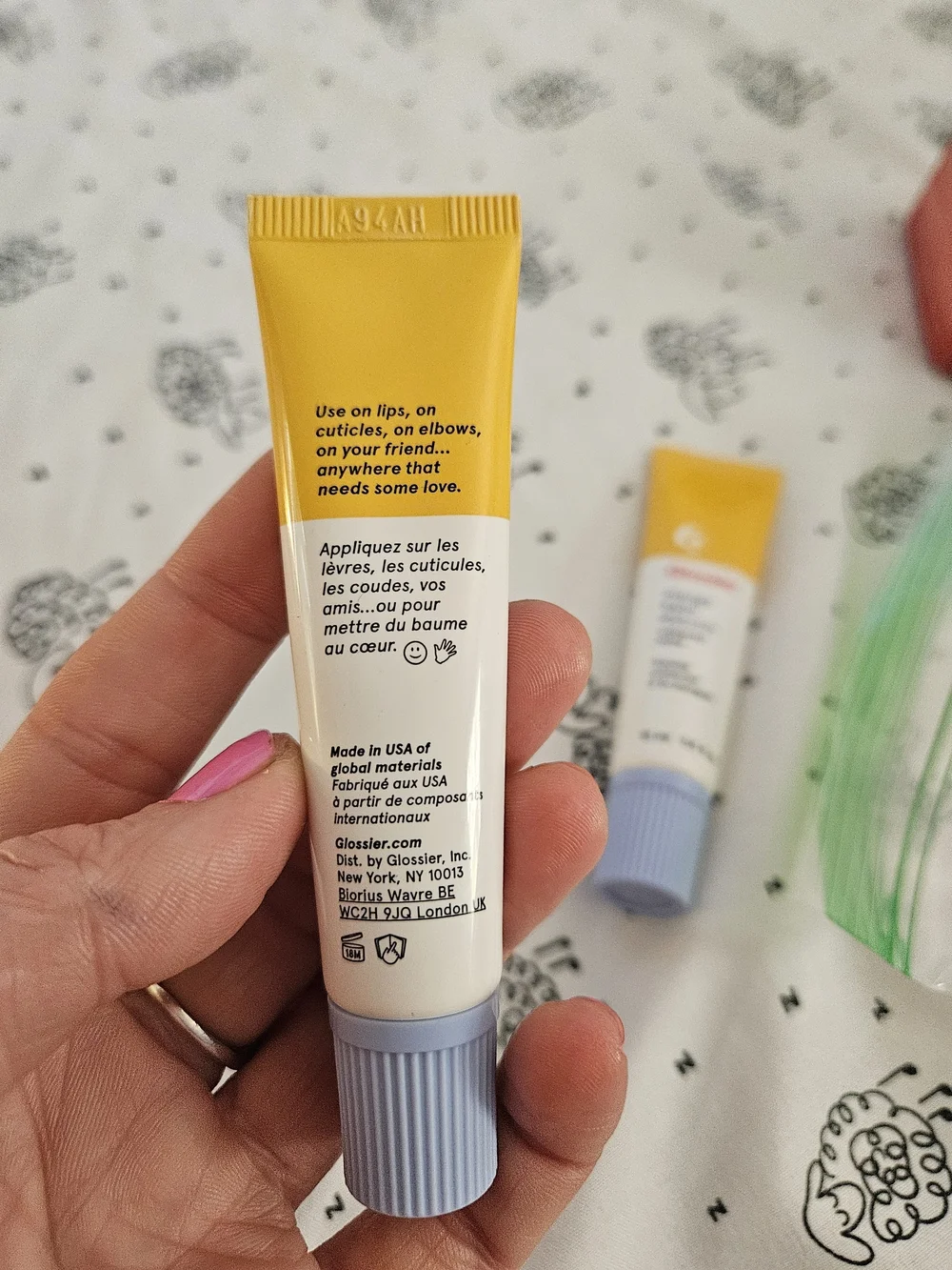 Glossier pair mango